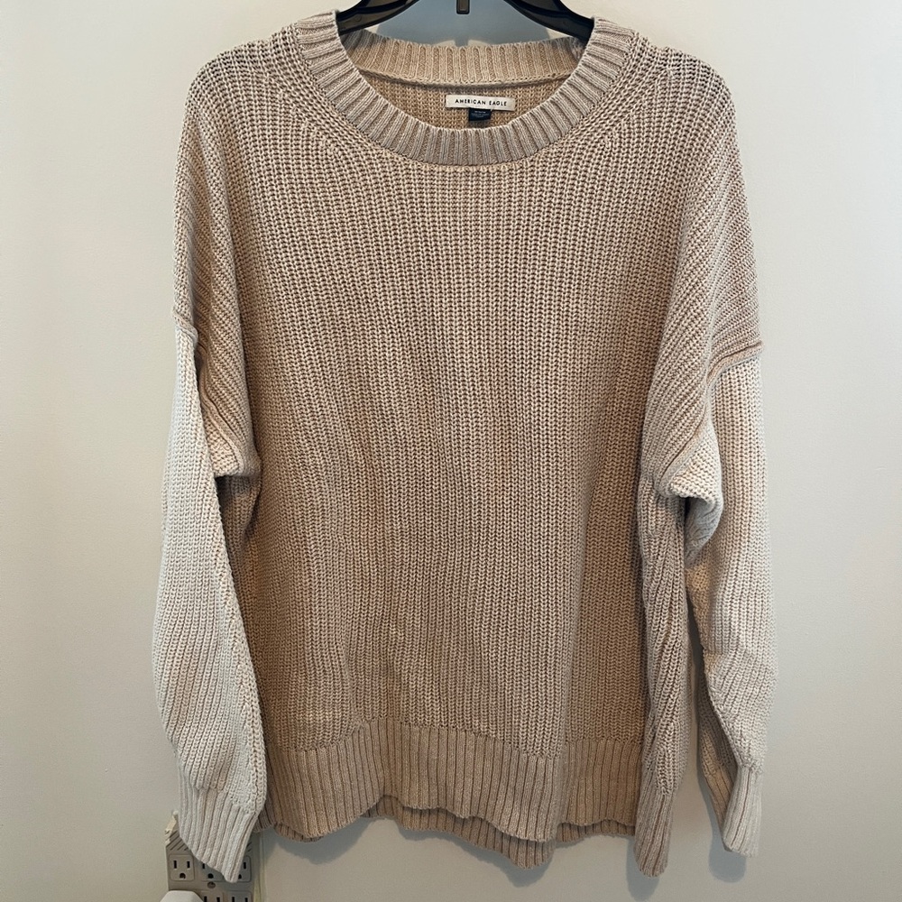 American Eagle Two Toned Beige Sweater